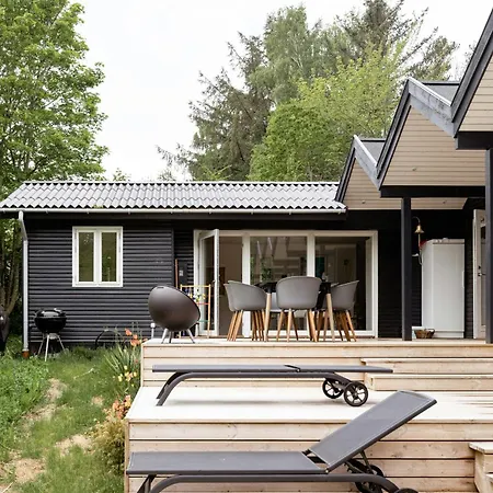 Architect-designed With Outdoor Space * Hundested